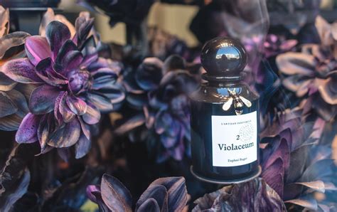 what sites in france sell authentic perfume